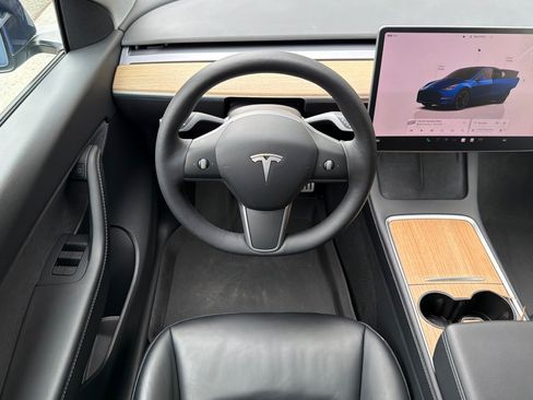 Used 2022 Tesla Model Y Performance AWD/4WD image 13