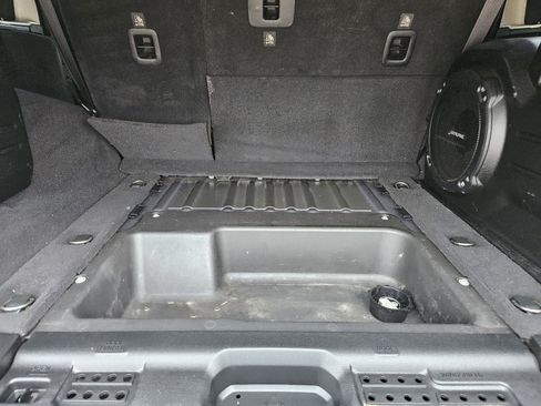 Used 2018 Jeep Wrangler Unlimited Sahara AWD/4WD image 34