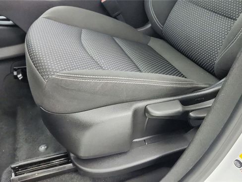 Used 2024 GMC Terrain SLE image 26