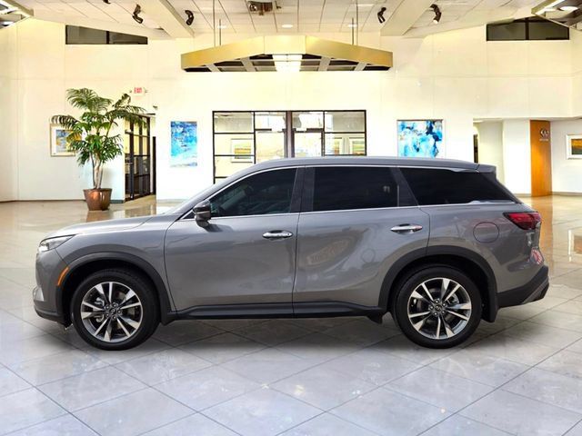 Used 2023 INFINITI QX60 Luxe w/ Cargo Package FWD image 8