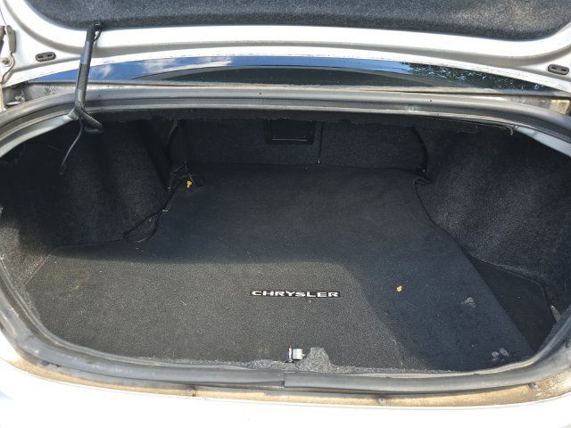 Used 2012 Chrysler 200 Touring FWD image 14