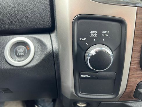 Used 2014 RAM 2500 Laramie w/ Convenience Group AWD/4WD image 23