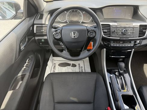 Used 2017 Honda Accord LX image 15