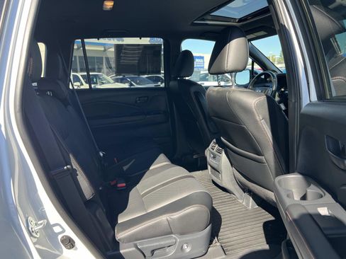 Used 2022 Honda Pilot TrailSport image 34