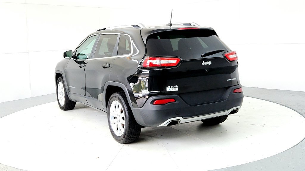 Used 2017 Jeep Cherokee Limited AWD/4WD image 8