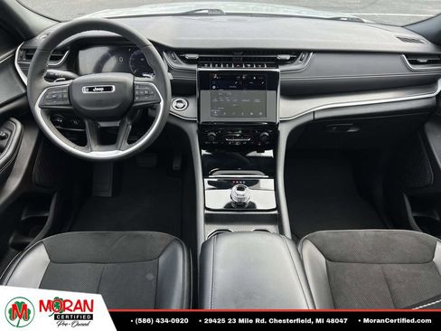 Used 2024 Jeep Grand Cherokee L Altitude AWD/4WD image 14
