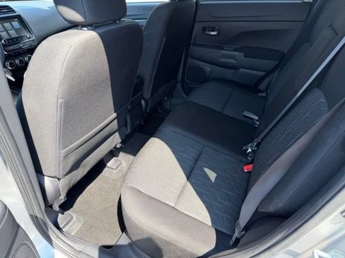 Used 2025 Mitsubishi Outlander Sport LE AWD/4WD image 31