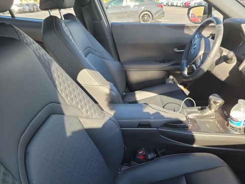 Used 2022 Lexus UX 200 w/ Accessory Package (Z2) FWD image 10