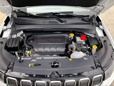 Used 2022 Jeep Compass Limited w/ Sun and Sound Group AWD/4WD image 10