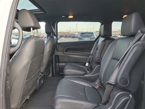 Used 2023 Honda Odyssey Sport image 12