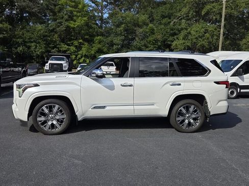 Used 2024 Toyota Sequoia Capstone AWD/4WD image 5