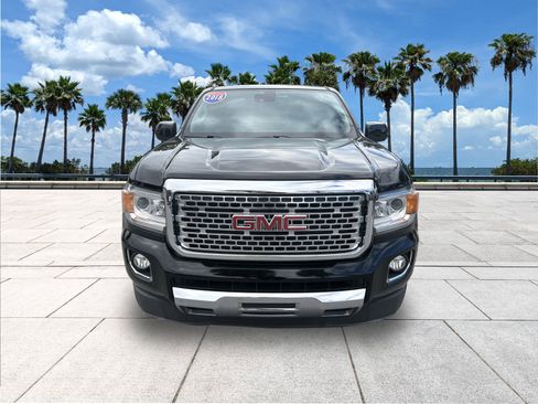 Used 2018 GMC Canyon Denali image 3