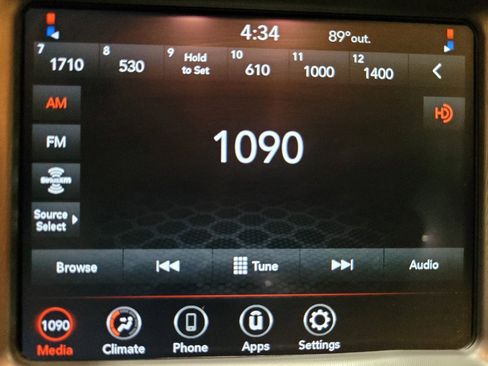 Used 2023 Dodge Charger SXT RWD image 25