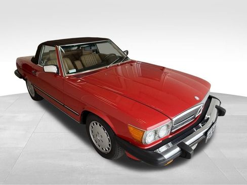 Used 1988 Mercedes-Benz 560 SL image 2