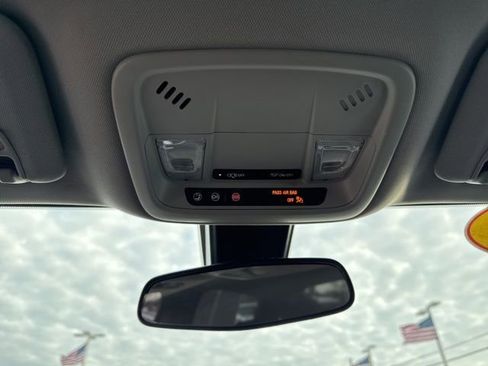 Used 2020 Chevrolet Malibu LT image 15