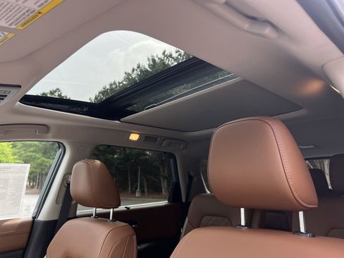 New 2026 Nissan Pathfinder Platinum FWD image 11