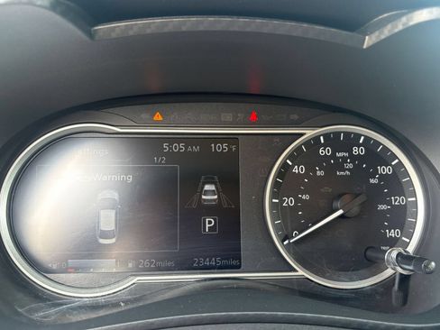 Used 2025 Nissan Versa SV FWD image 38