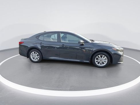 Used 2025 Toyota Camry LE AWD/4WD image 10
