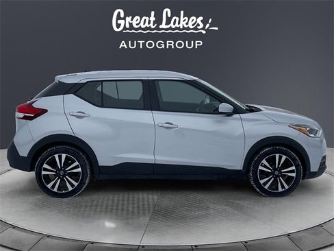 Used 2020 Nissan Kicks SV image 6