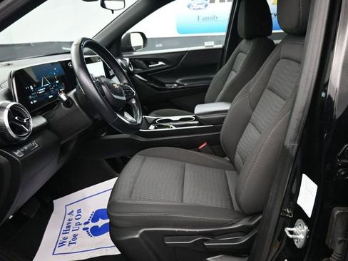 Used 2025 Chevrolet Equinox LT image 12