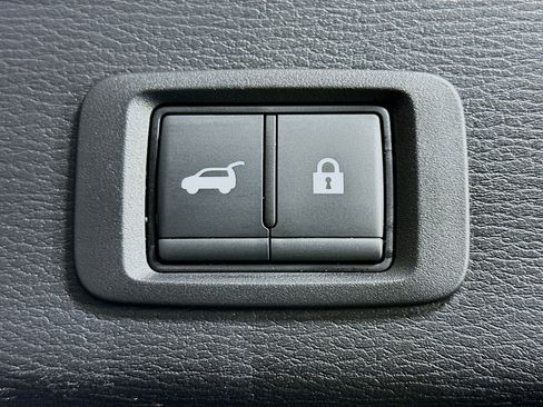 Used 2024 Mitsubishi Outlander SE AWD/4WD image 29