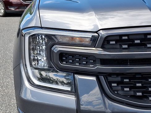 Certified 2025 Ford Ranger XLT w/ FX4 Off-Road Package AWD/4WD image 10
