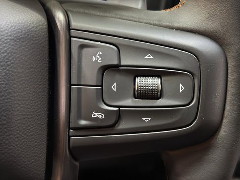 Used 2025 GMC Sierra 1500 AT4 w/ AT4 Premium Package image 29