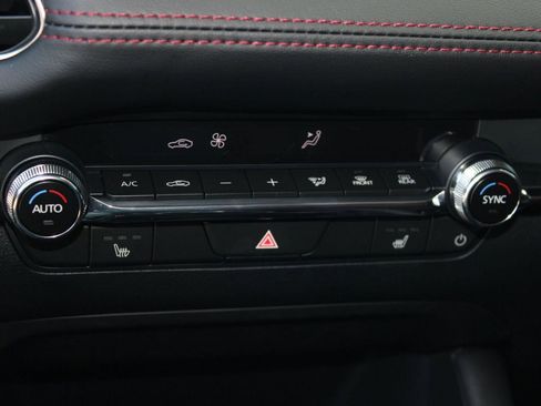 Used 2025 MAZDA MAZDA3 s image 18