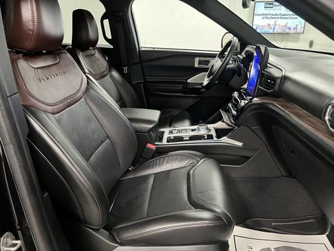 Used 2022 Ford Explorer Platinum w/ Equipment Group 601A image 71