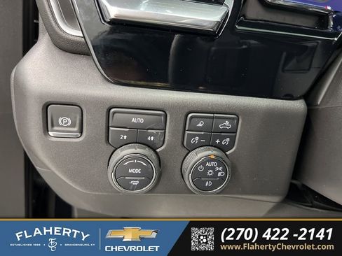 Used 2025 Chevrolet Silverado 1500 LTZ w/ LTZ Premium Package image 24