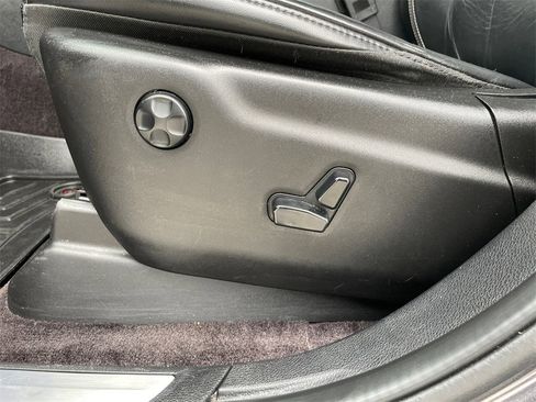 Used 2016 Jeep Grand Cherokee Limited image 38