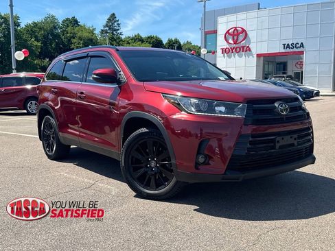 Used 2019 Toyota Highlander SE AWD/4WD image 1