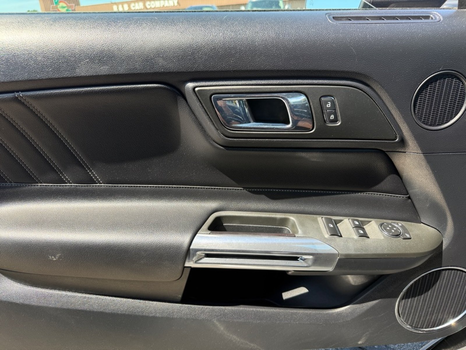 Used 2015 Ford Mustang Premium RWD image 30