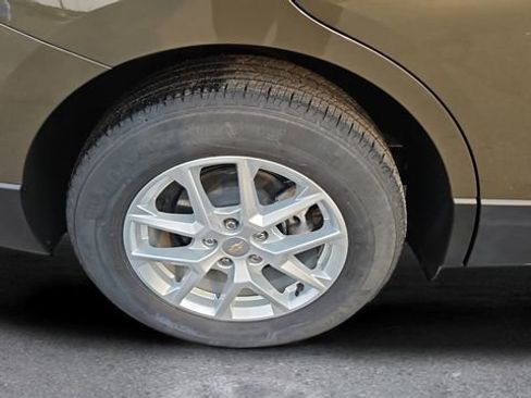 Used 2024 Chevrolet Equinox LT image 18