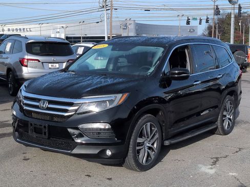 Used 2018 Honda Pilot Touring image 4