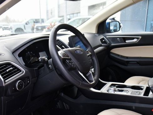 Used 2023 Ford Edge SEL w/ Convenience Package image 11