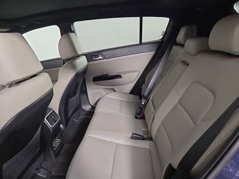 Certified 2022 Kia Sportage Nightfall Edition w/ Nightfall Fwd Premium Package image 18