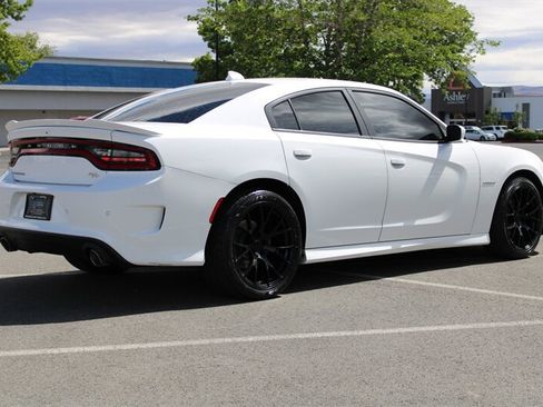 Used 2022 Dodge Charger R/T RWD image 10