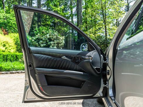 Used 2005 Mercedes-Benz E 55 AMG Sedan image 28