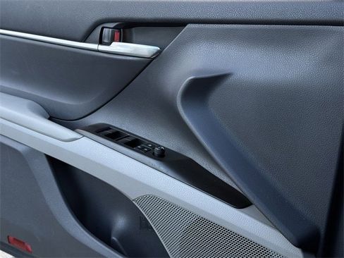 Used 2023 Toyota Camry SE image 23