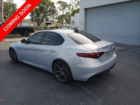 Used 2021 Alfa Romeo Giulia Ti Sport RWD image 3