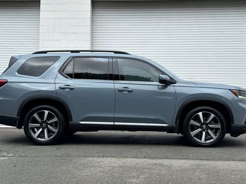 Used 2023 Honda Pilot Elite image 7