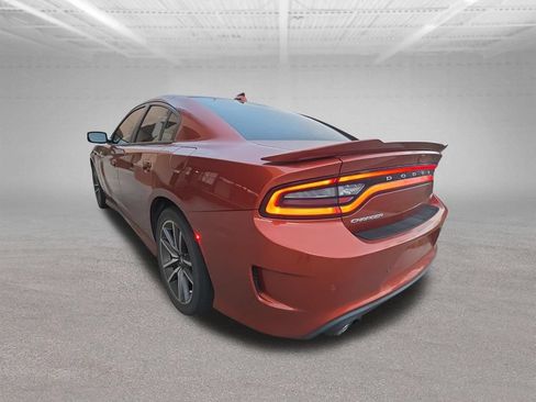 Used 2022 Dodge Charger R/T w/ Plus Group RWD image 4