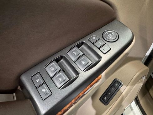 Used 2016 Chevrolet Tahoe LTZ image 30