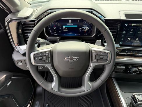 New 2026 Chevrolet Silverado 1500 LT Trail Boss w/ LT Trail Boss Premium Package AWD/4WD image 9