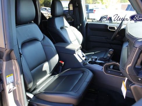 New 2025 Ford Bronco Badlands image 7