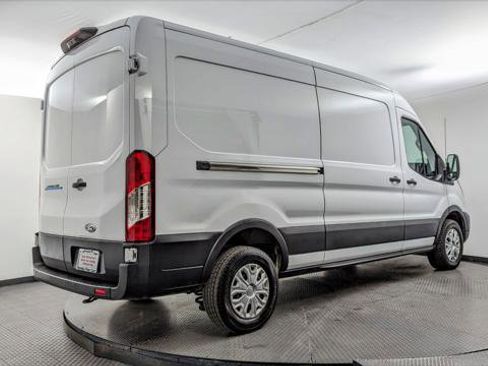 Used 2022 Ford E-Transit Medium Roof image 7