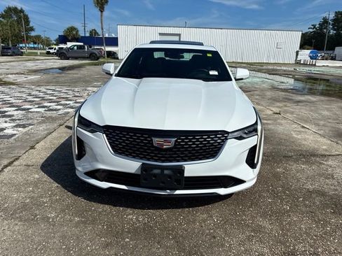 Used 2022 Cadillac CT4 Luxury w/ Sun And Sound Package RWD image 8