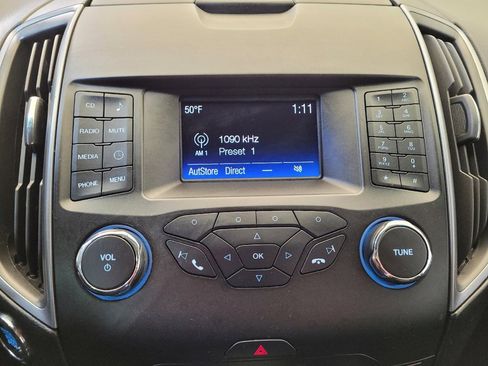 Used 2018 Ford Edge SE image 25