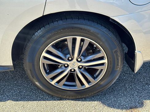 Used 2019 INFINITI QX60 Luxe w/ Essential Package image 19